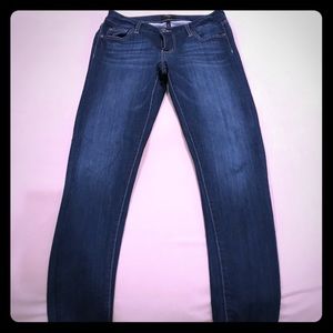 Celebrity Pink Mid Rise Skinny sz 27.